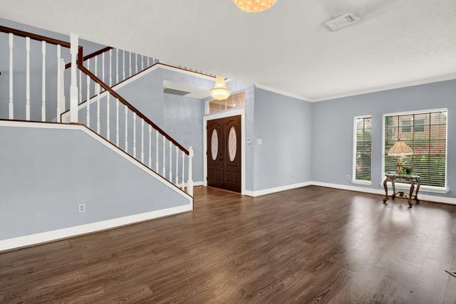 5719 W Vistaglen Loop, Houston, TX 77084