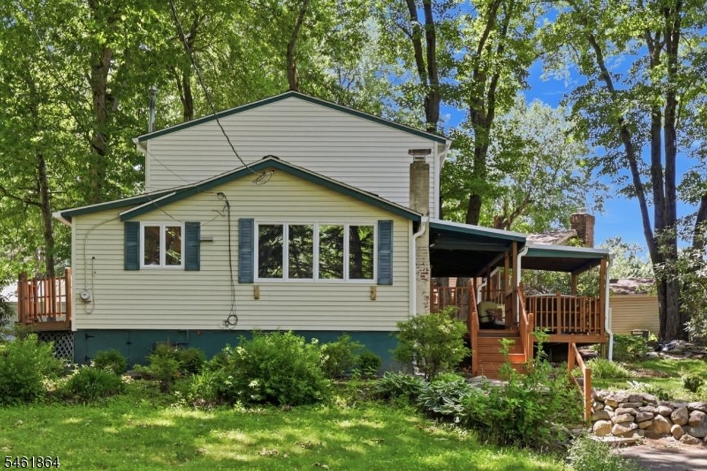 9 Juniper Trl, Kinnelon Boro, NJ 07405 — exterior