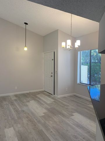 12 Via De Casas Sur 102, Boynton Beach, FL 33426