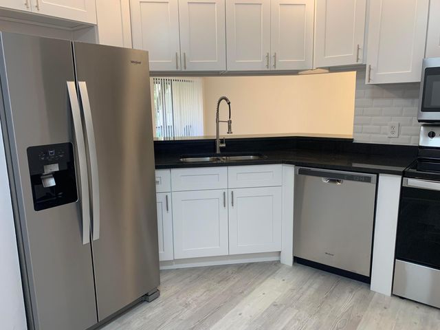 12 Via De Casas Sur 102, Boynton Beach, FL 33426