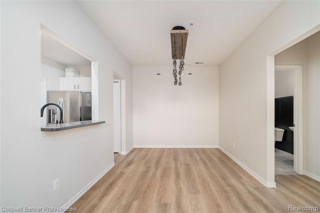 2104 Trailway Court, Commerce Twp, MI 48390