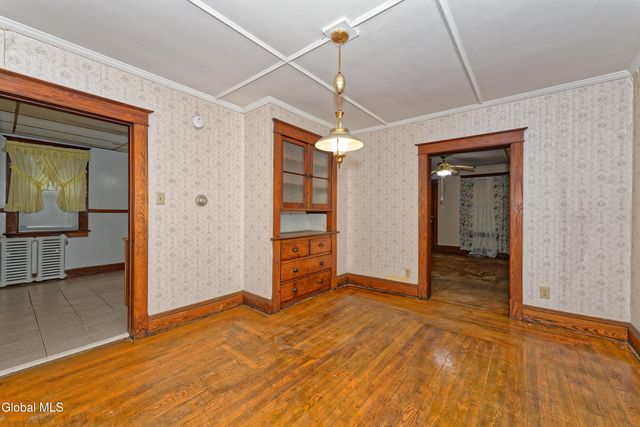 91 Snowden Avenue, Schenectady, NY 12304