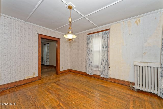 91 Snowden Avenue, Schenectady, NY 12304