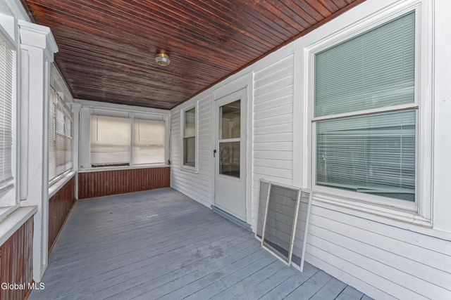 91 Snowden Avenue, Schenectady, NY 12304