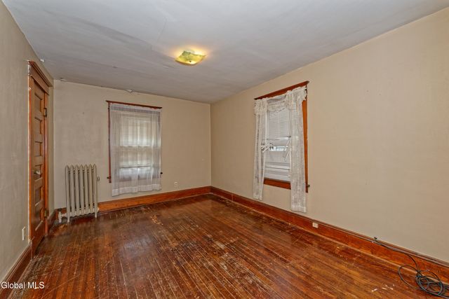 91 Snowden Avenue, Schenectady, NY 12304