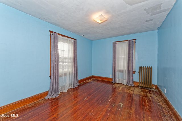 91 Snowden Avenue, Schenectady, NY 12304