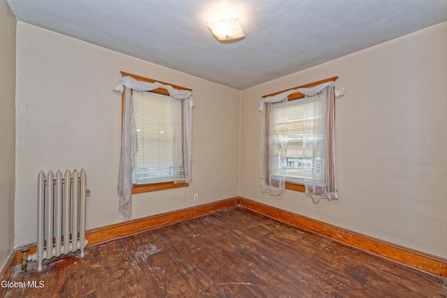 91 Snowden Avenue, Schenectady, NY 12304