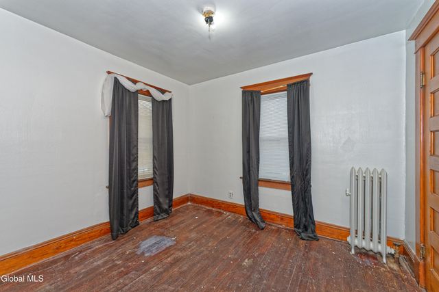 91 Snowden Avenue, Schenectady, NY 12304