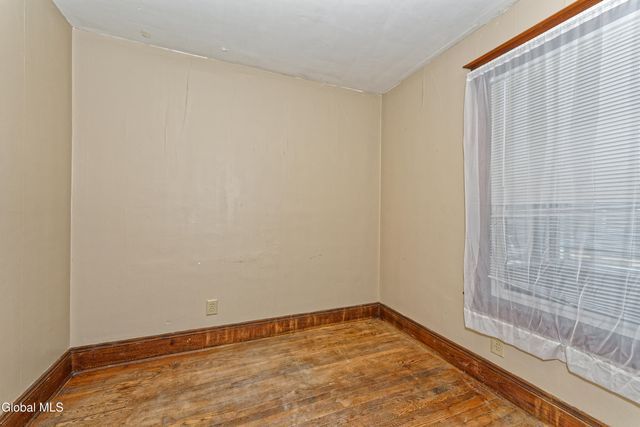 91 Snowden Avenue, Schenectady, NY 12304