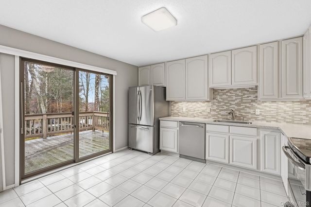 366 Heritage Hills D, Somers, NY 10589