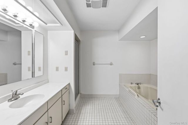 366 Heritage Hills D, Somers, NY 10589