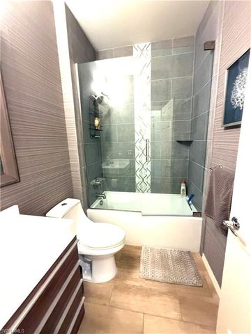 8736 Querce CT, Naples, FL 34114
