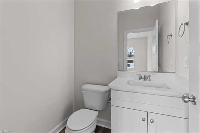 706 Fishermans RD, Norfolk, VA 23503
