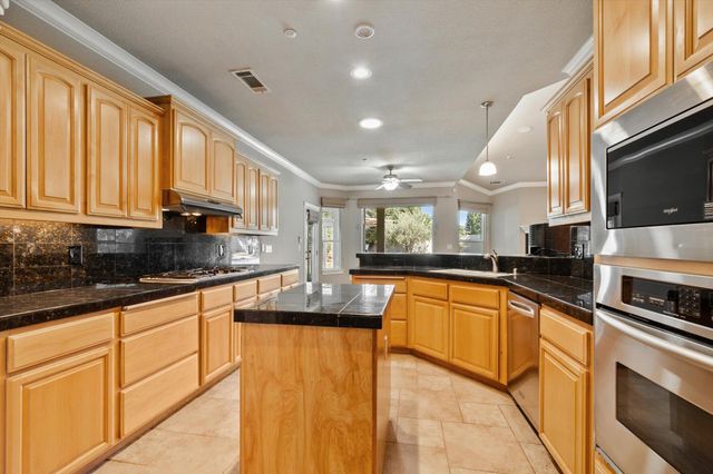 2134 Cadjew Street, Redding, CA 96003