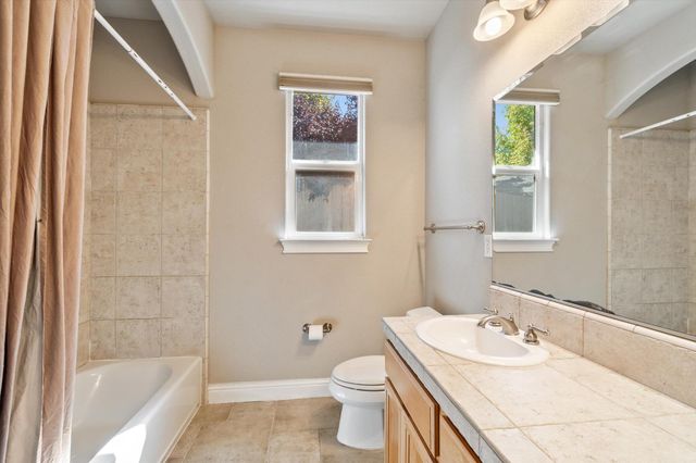 2134 Cadjew Street, Redding, CA 96003