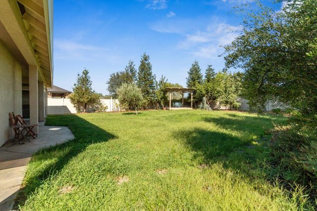 2134 Cadjew Street, Redding, CA 96003