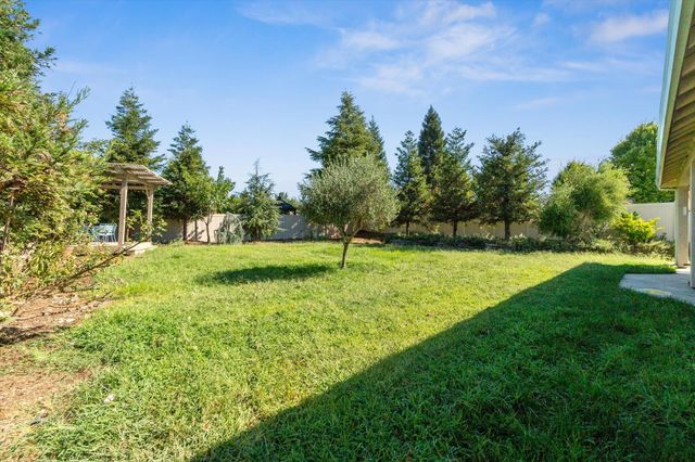 2134 Cadjew Street, Redding, CA 96003