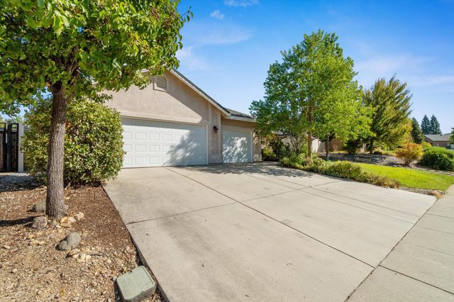 2134 Cadjew Street, Redding, CA 96003