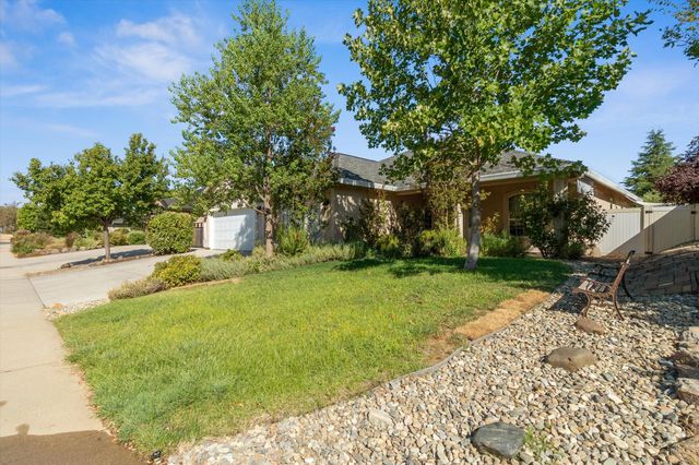 2134 Cadjew Street, Redding, CA 96003