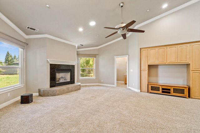 2134 Cadjew Street, Redding, CA 96003