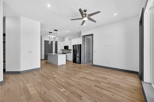 2700 Old Denton Road 2259, Carrollton, TX 75007