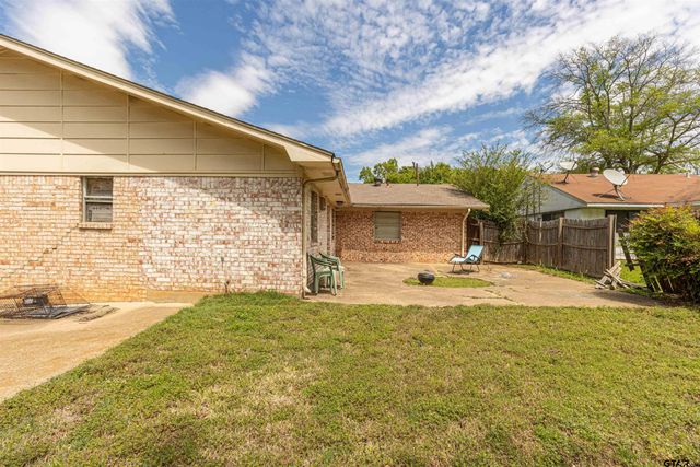 1526 Northridge Dr, Tyler, TX 75702