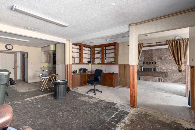 1526 Northridge Dr, Tyler, TX 75702