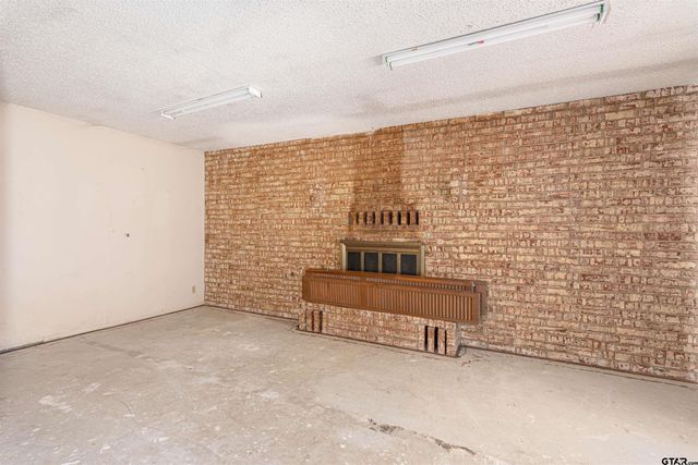 1526 Northridge Dr, Tyler, TX 75702