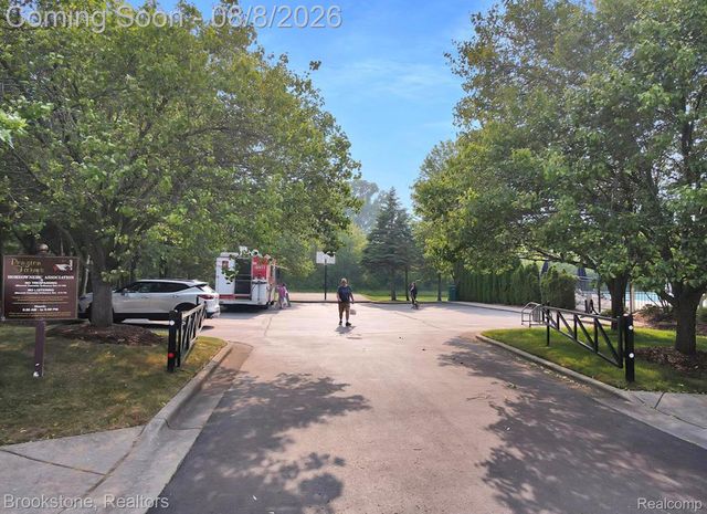 54502 Egmont Key Avenue, Macomb Township, MI 48042