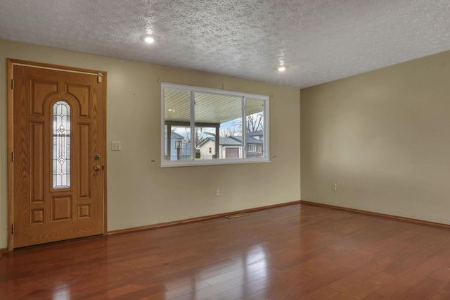 435 Carolann Avenue, Columbus, OH 43207