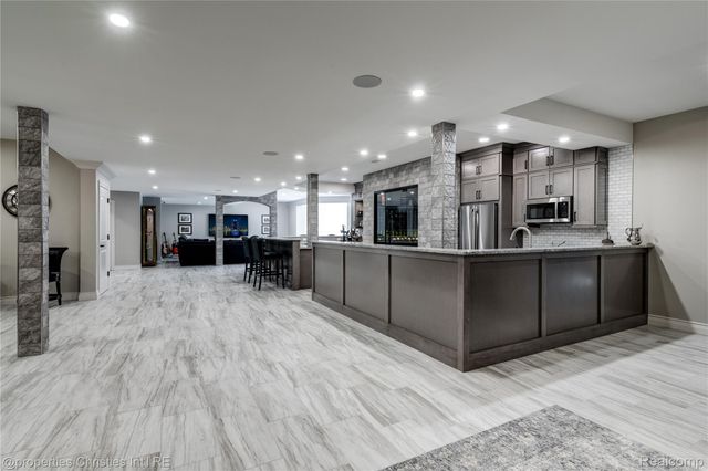 48928 Barola Court, Northville, MI 48167