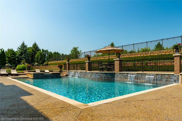 48928 Barola Court, Northville, MI 48167