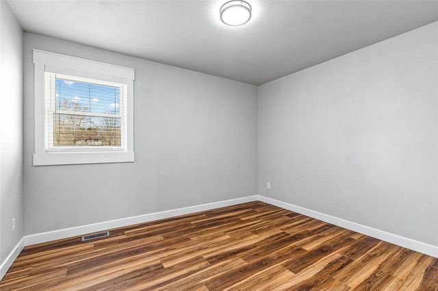 2100 W 26th Avenue, Bloomer, WI 54724