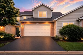 58 Rolling Oaks Road B, Sugar Grove, IL 60554