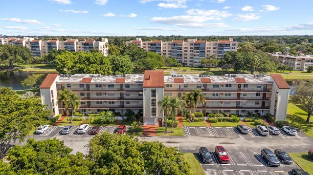 27 Abbey Lane 205, Delray Beach, FL 33446