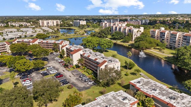 27 Abbey Lane 205, Delray Beach, FL 33446