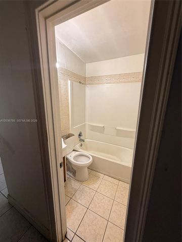 16500 NE 5th Avenue, Miami, FL 33162