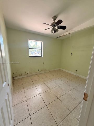 16500 NE 5th Avenue, Miami, FL 33162