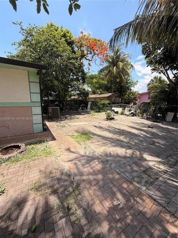 16500 NE 5th Avenue, Miami, FL 33162