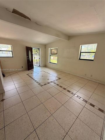 16500 NE 5th Avenue, Miami, FL 33162