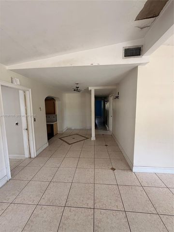 16500 NE 5th Avenue, Miami, FL 33162
