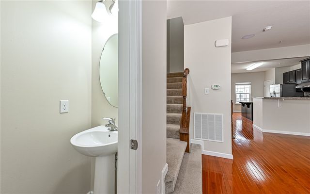 1958 Georgetown Dr, Franklin Park, PA 15143