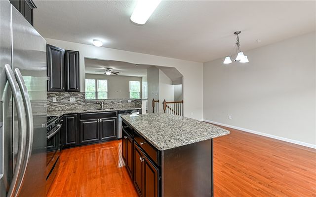 1958 Georgetown Dr, Franklin Park, PA 15143