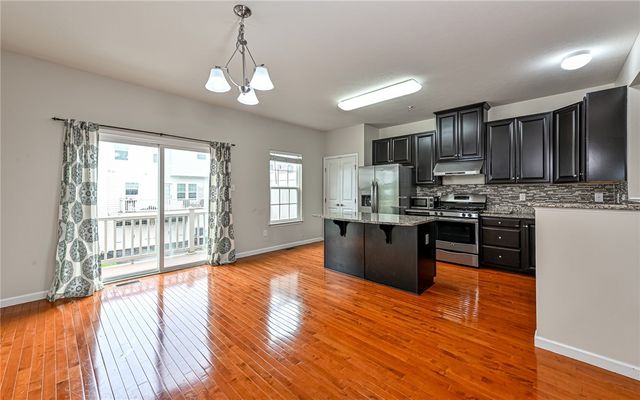 1958 Georgetown Dr, Franklin Park, PA 15143