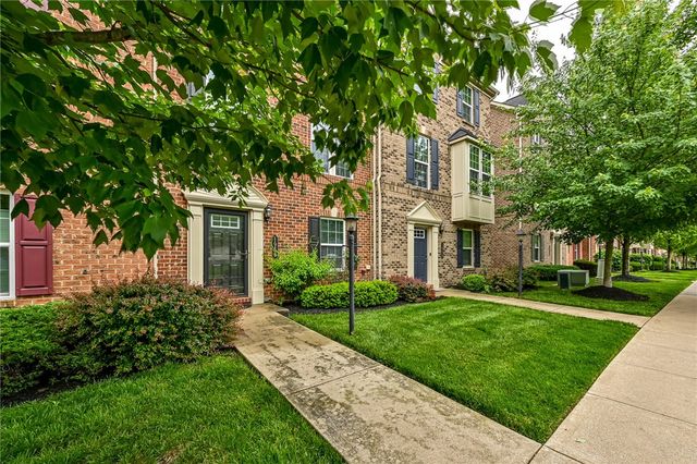 1958 Georgetown Dr, Franklin Park, PA 15143