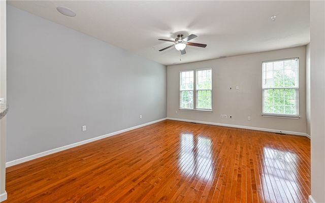 1958 Georgetown Dr, Franklin Park, PA 15143