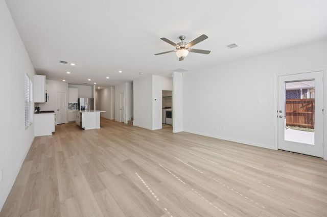 4007 Joe Pool Drive, Farmersville, TX 75442