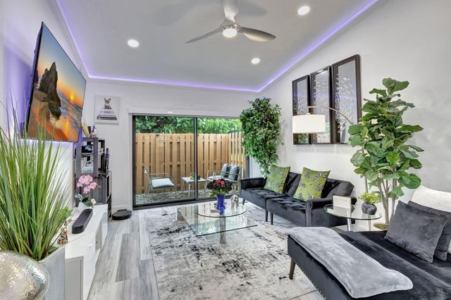 2320 NW 37th Avenue D-29, Coconut Creek, FL 33066