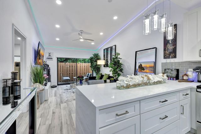 2320 NW 37th Avenue D-29, Coconut Creek, FL 33066