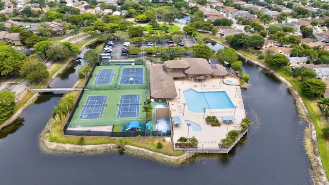 2320 NW 37th Avenue D-29, Coconut Creek, FL 33066